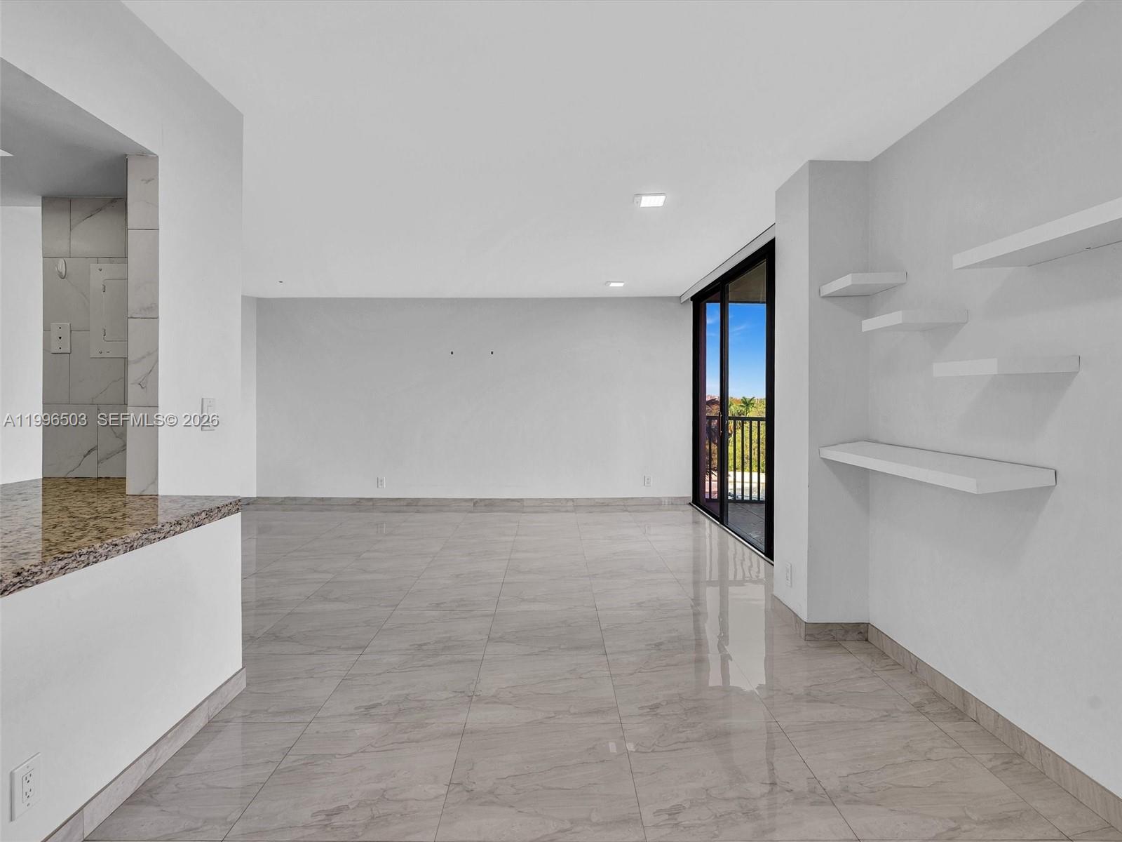 A11996503 Property Photo 15