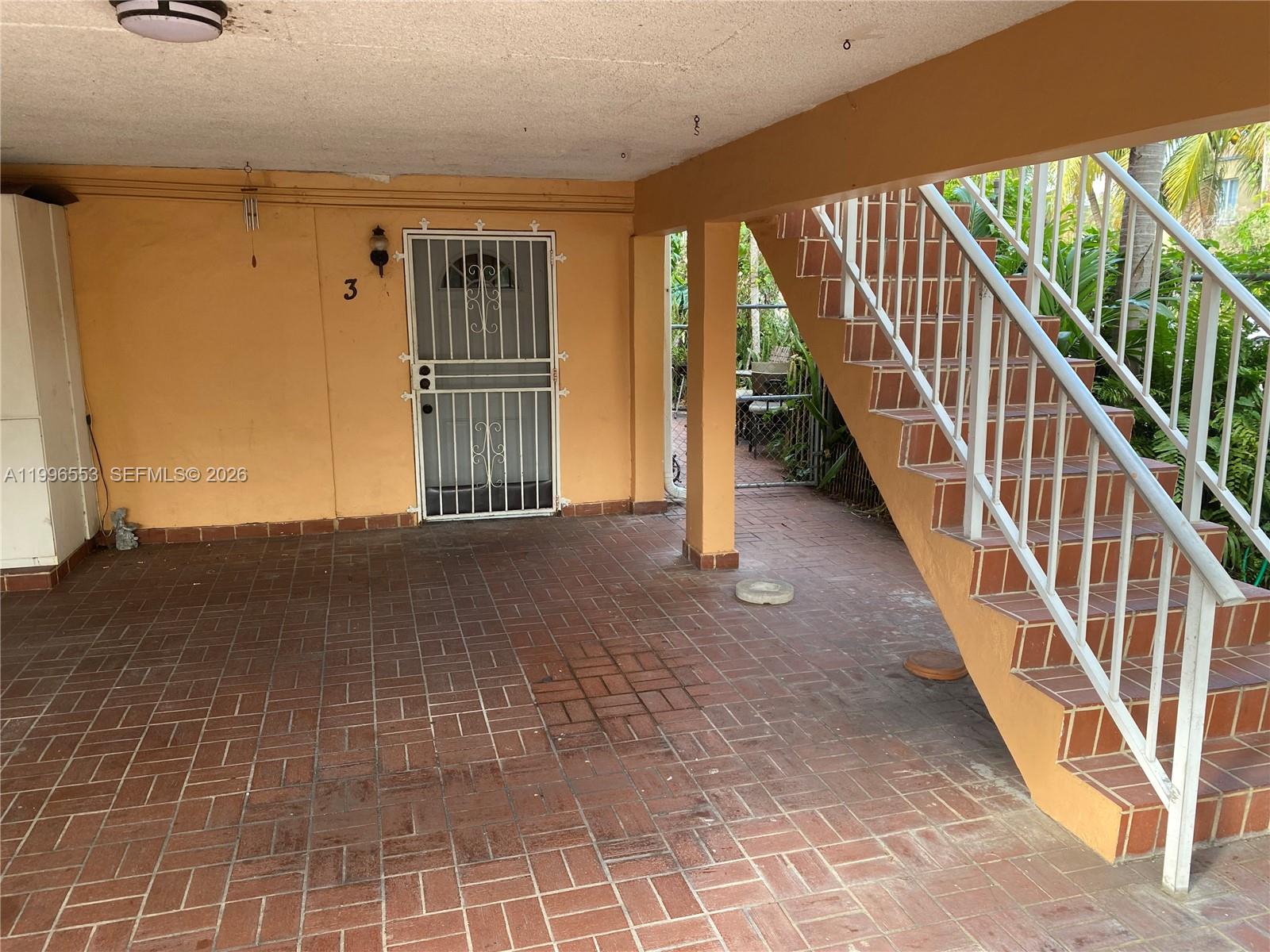1051 Sw 3rd Street 3 Property Photo 2