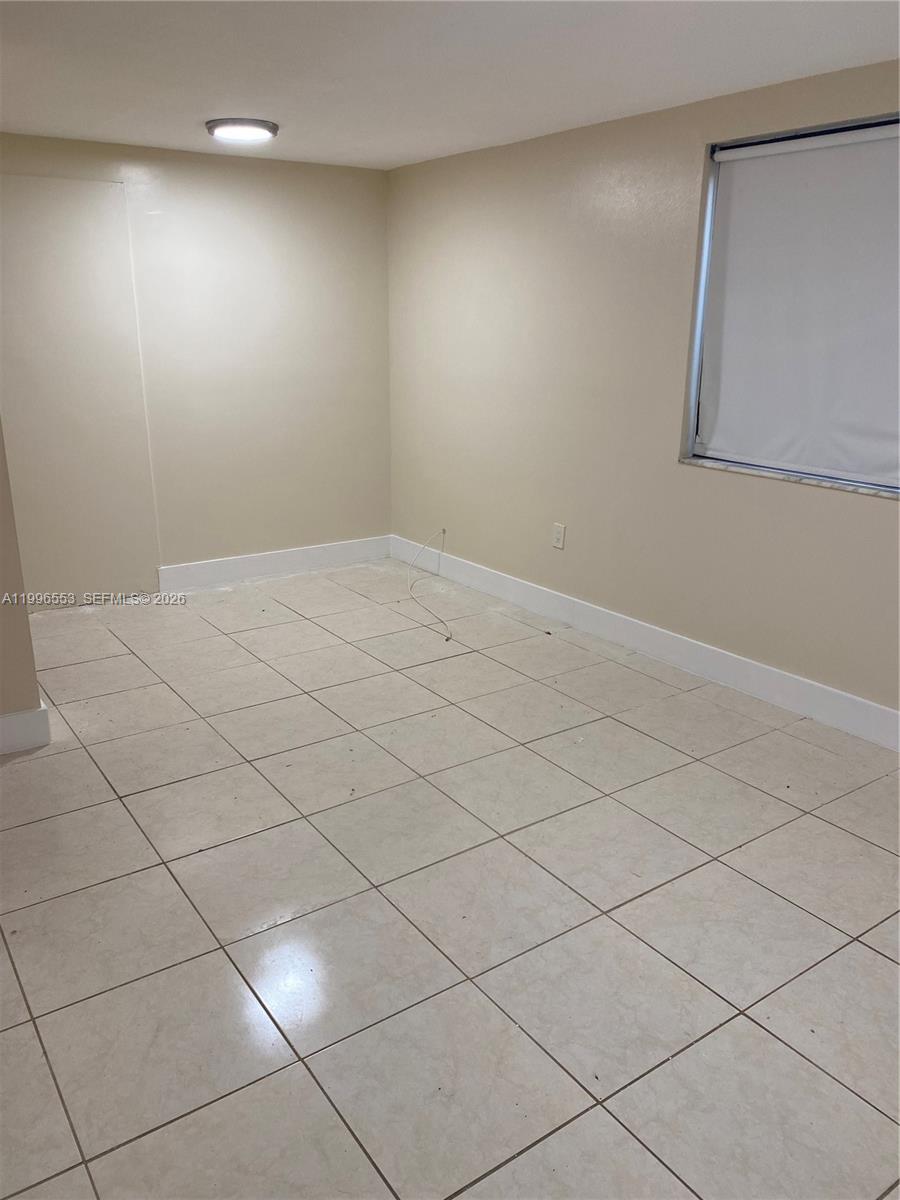 1051 Sw 3rd Street 3 Property Photo 5