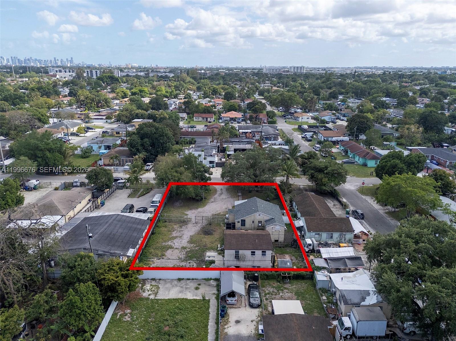 3035 Nw 93rd Street Property Photo 2