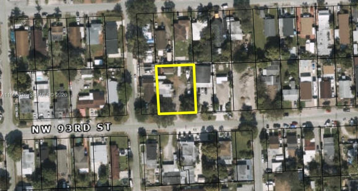 3035 Nw 93rd Street Property Photo 3