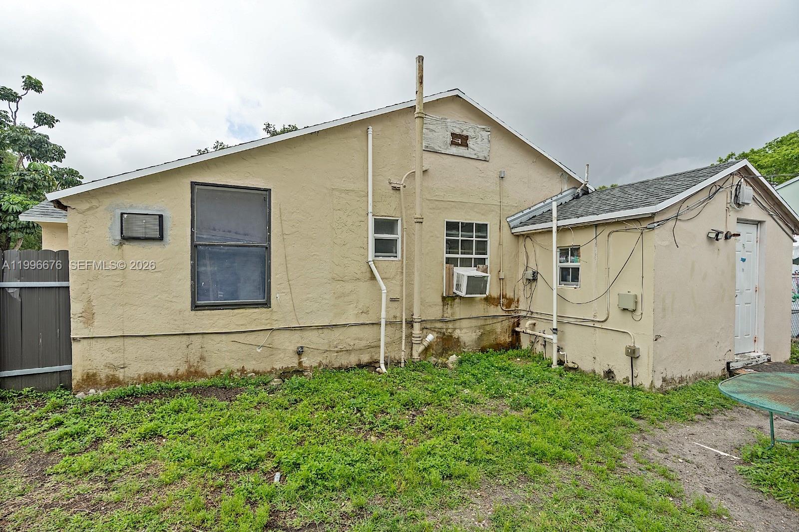 3035 Nw 93rd Street Property Photo 16