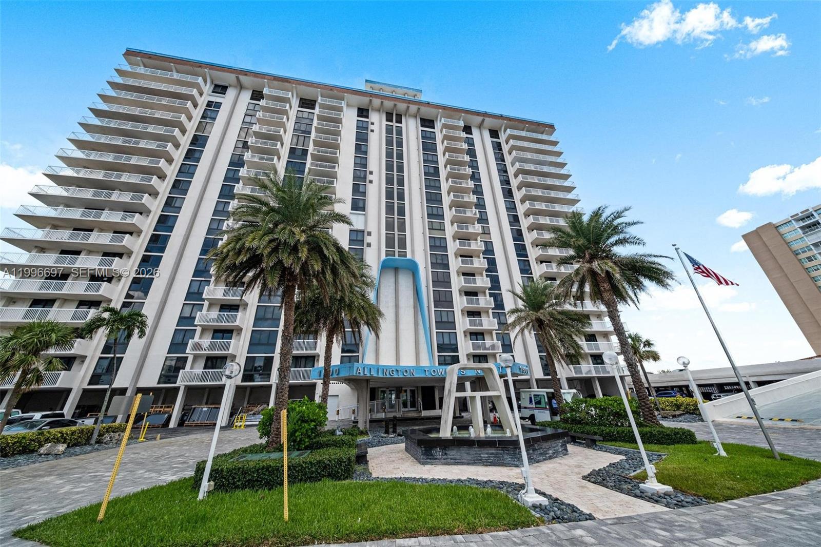 1500 S Ocean Drive G10 Property Photo 2