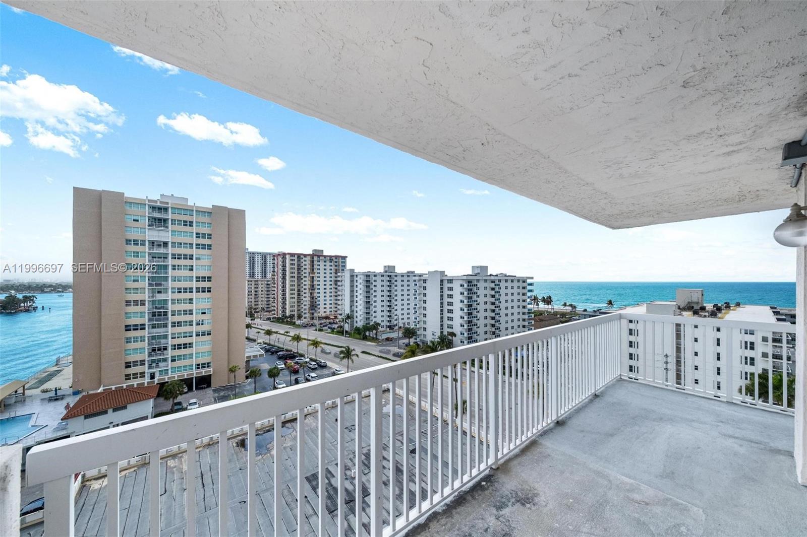 1500 S Ocean Drive G10 Property Photo 18