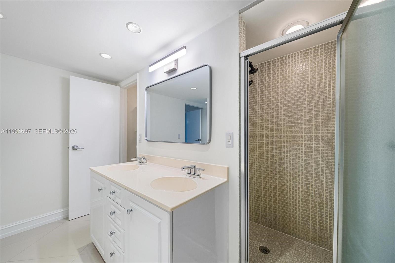1500 S Ocean Drive G10 Property Photo 27