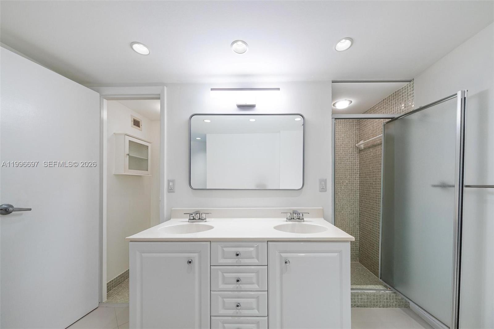 1500 S Ocean Drive G10 Property Photo 28