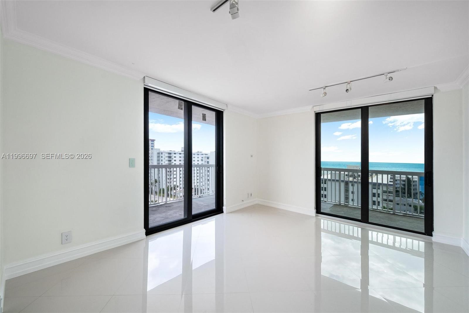 1500 S Ocean Drive G10 Property Photo 34