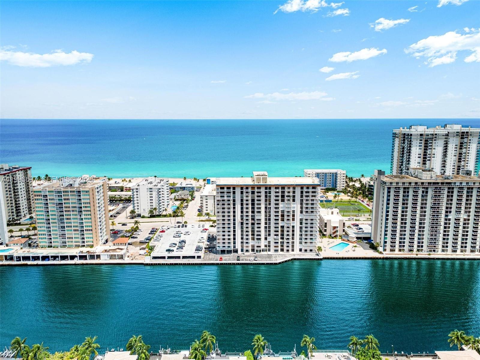 1500 S Ocean Drive G10 Property Photo 45