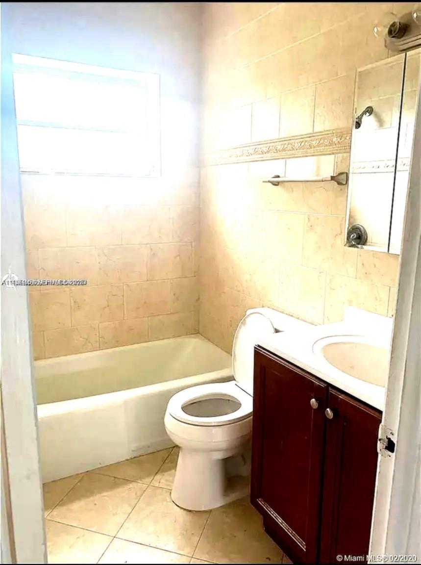 2219 Polk Street 6a Property Photo 4
