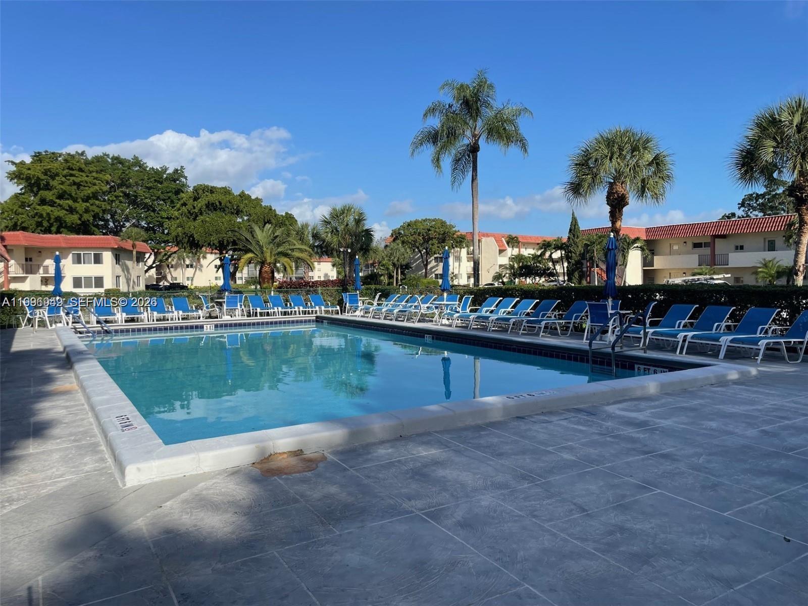 8940 S Hollybrook Boulevard 306 Property Photo 8
