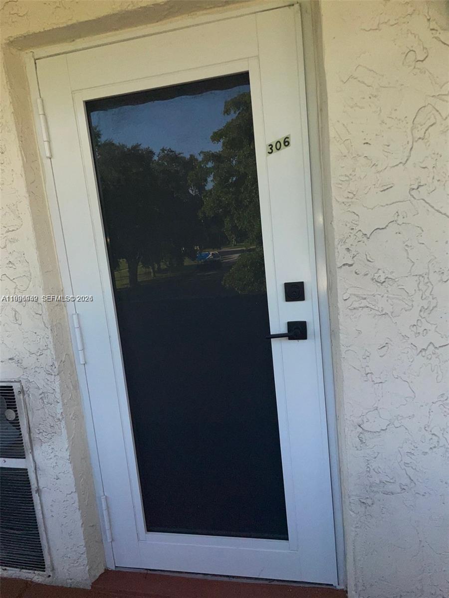 8940 S Hollybrook Boulevard 306 Property Photo 14