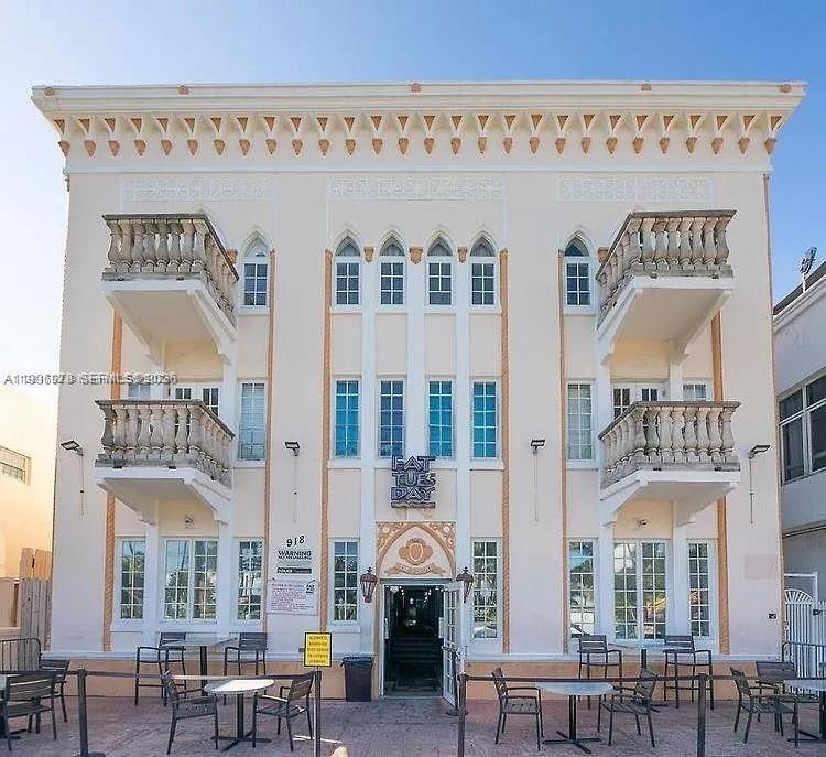 918 Ocean Drive 302