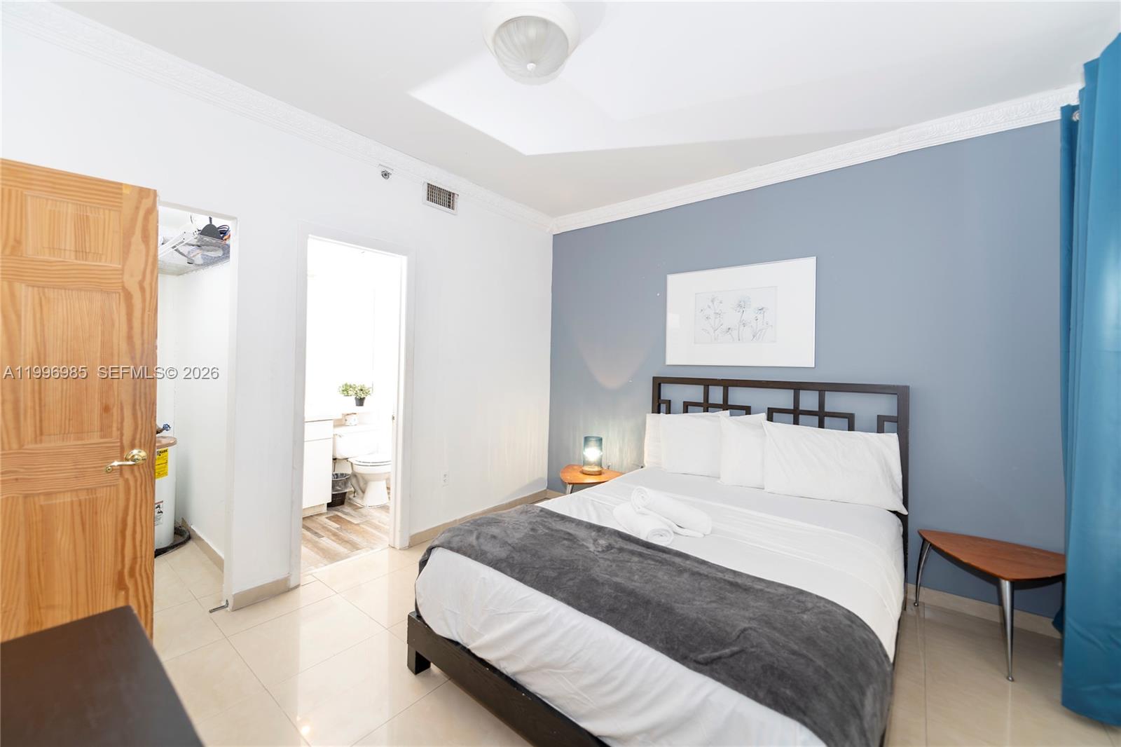 918 Ocean Drive 202 Property Photo 12