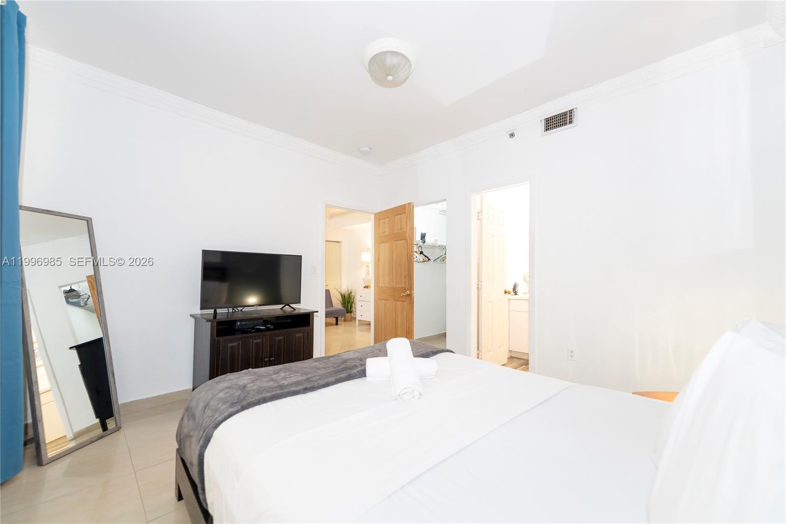 918 Ocean Drive 202 Property Photo 14