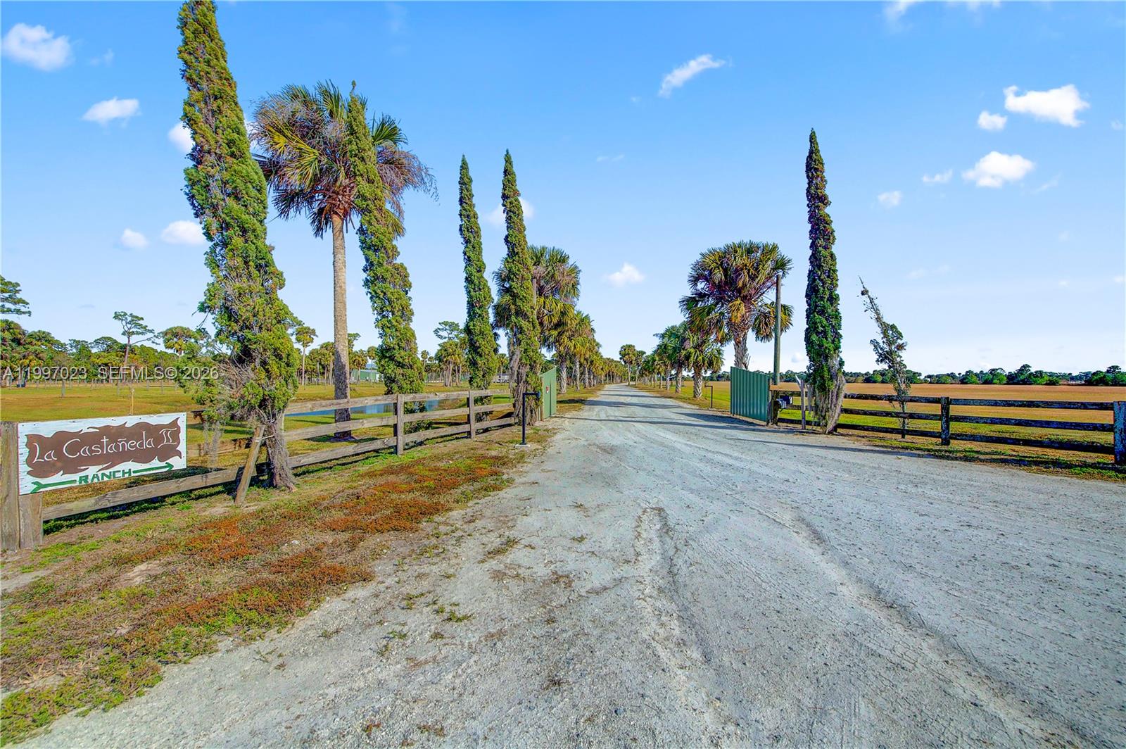 30003 Sw Martin Highway Property Photo 2