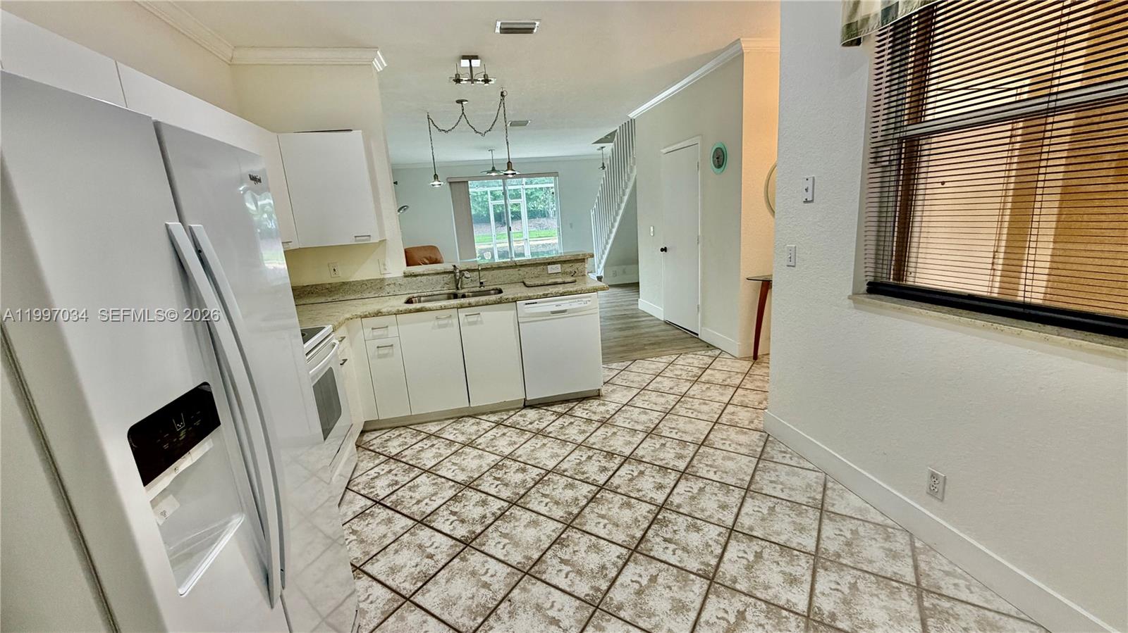 A11997034 Property Photo 5