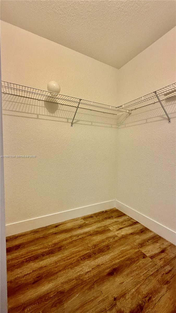 A11997034 Property Photo 11