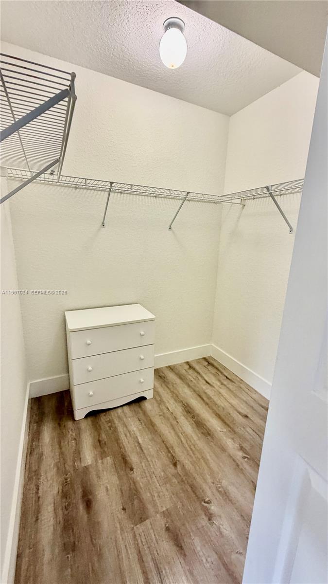 A11997034 Property Photo 14