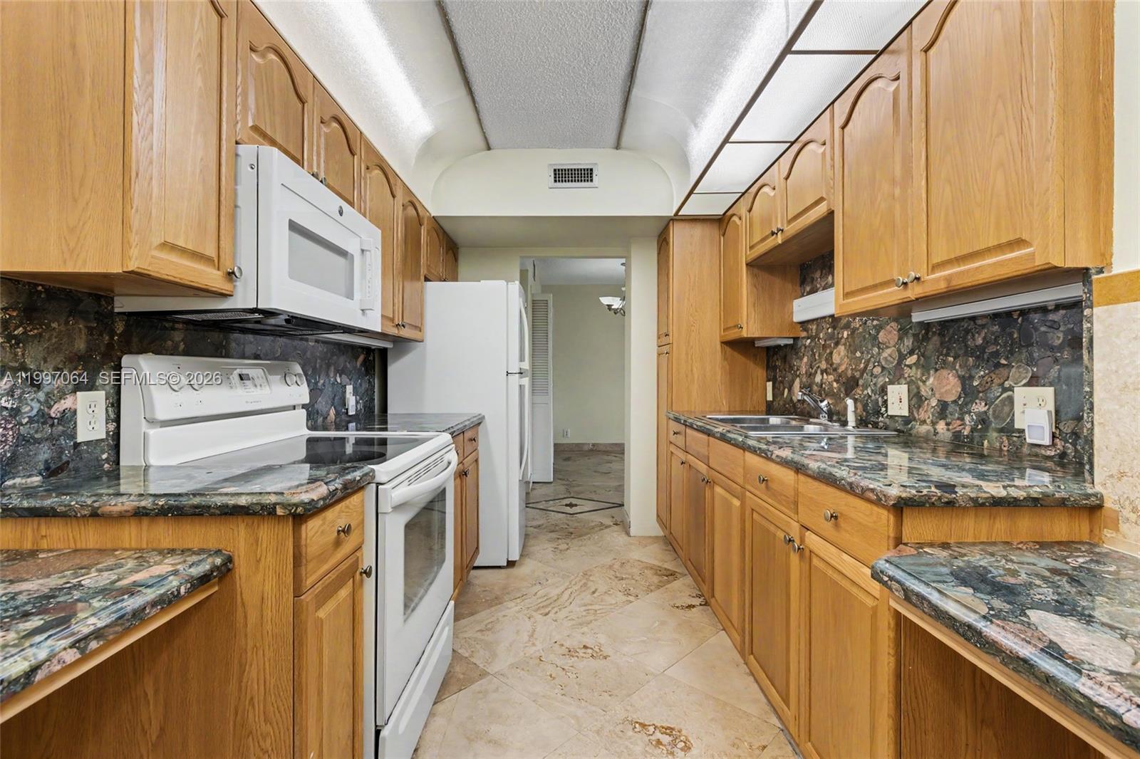 4200 Hillcrest Drive 408 Property Photo 2