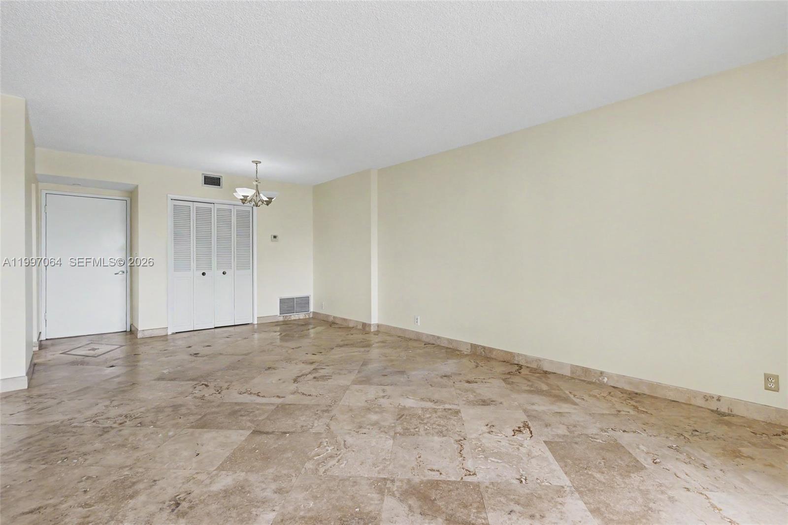 4200 Hillcrest Drive 408 Property Photo 14