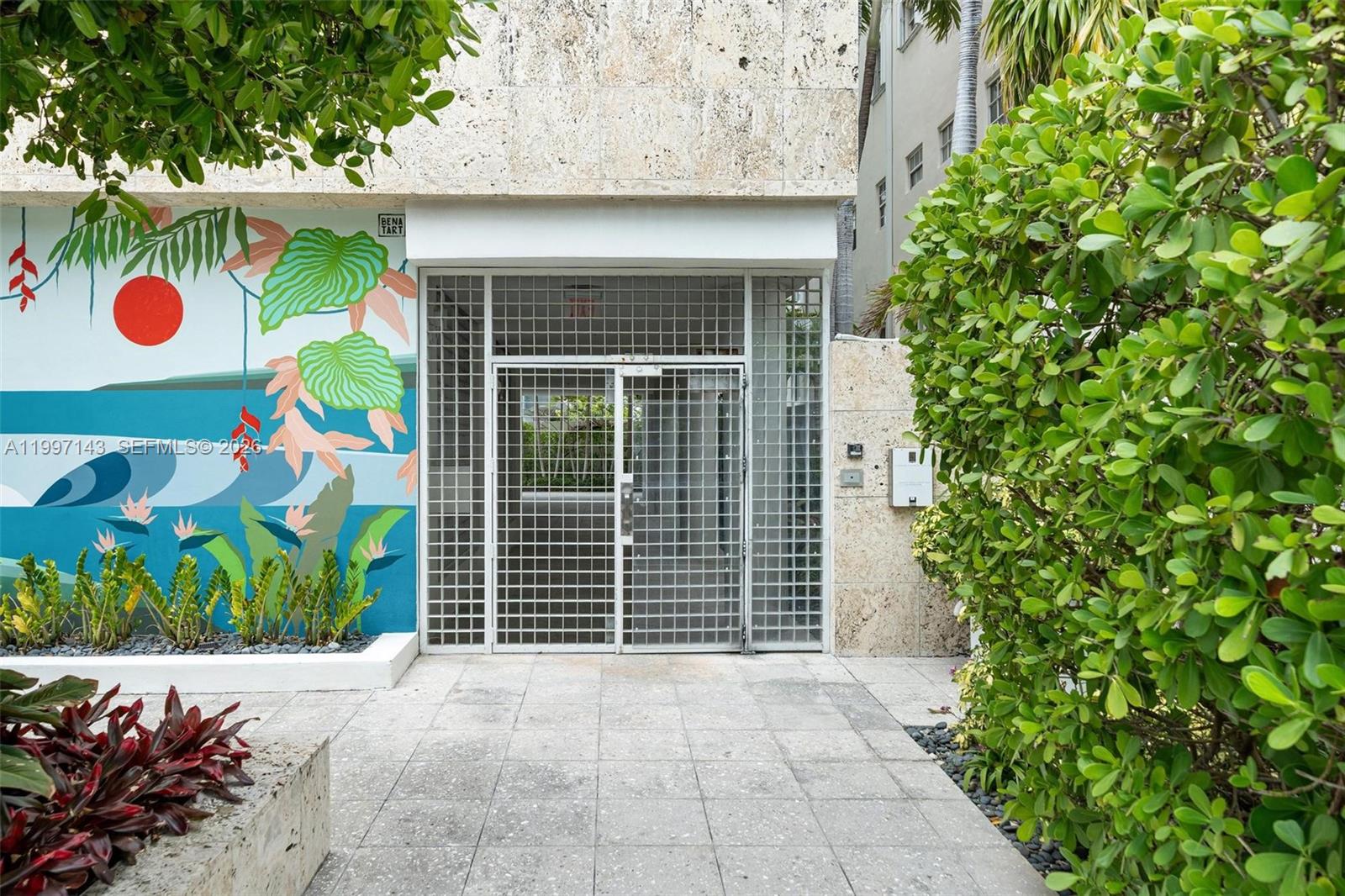226 Ocean Drive 8f Property Photo 4