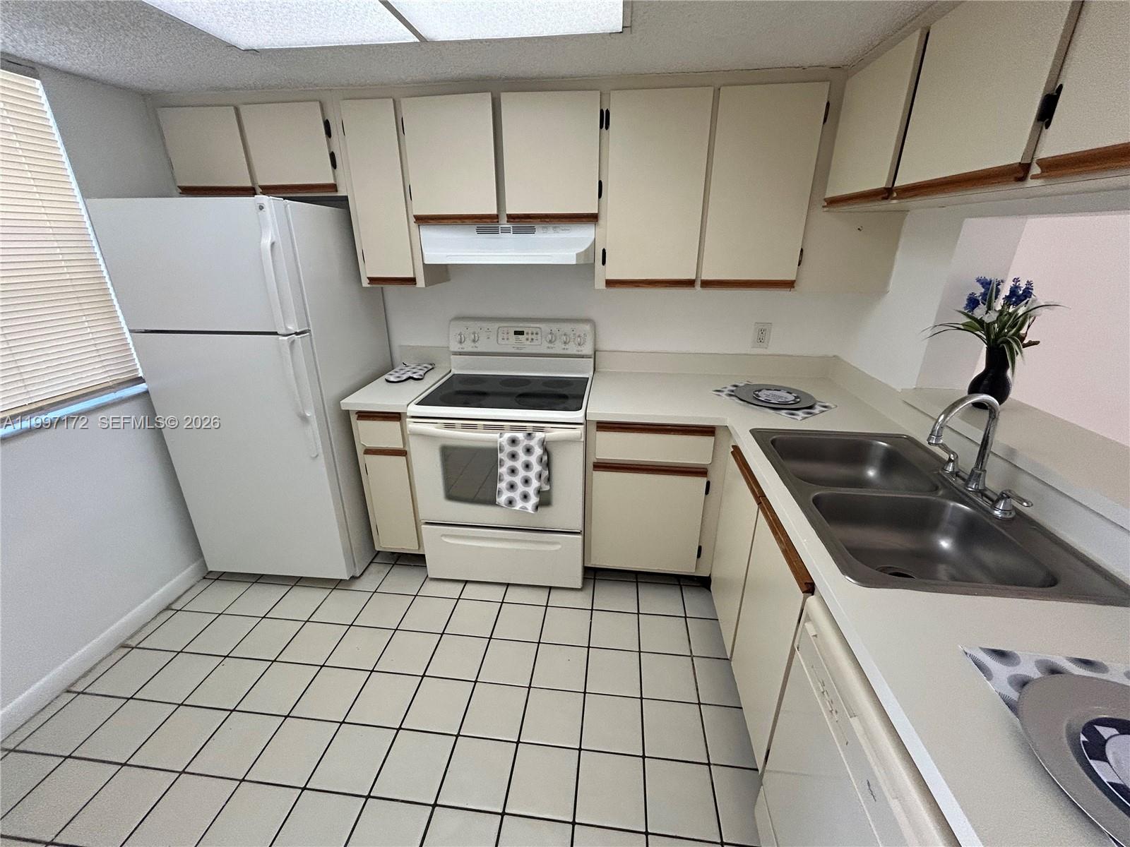 5200 Nw 31st Avenue 160 Property Photo 5