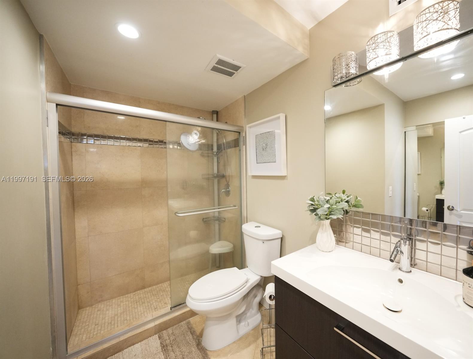 200 Diplomat Parkway 827 Property Photo 8