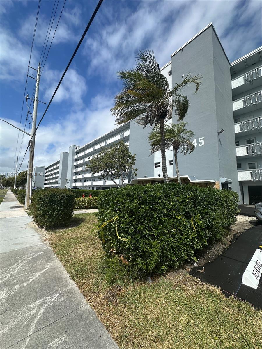 1445 Atlantic Shores Boulevard 307 Property Photo 36