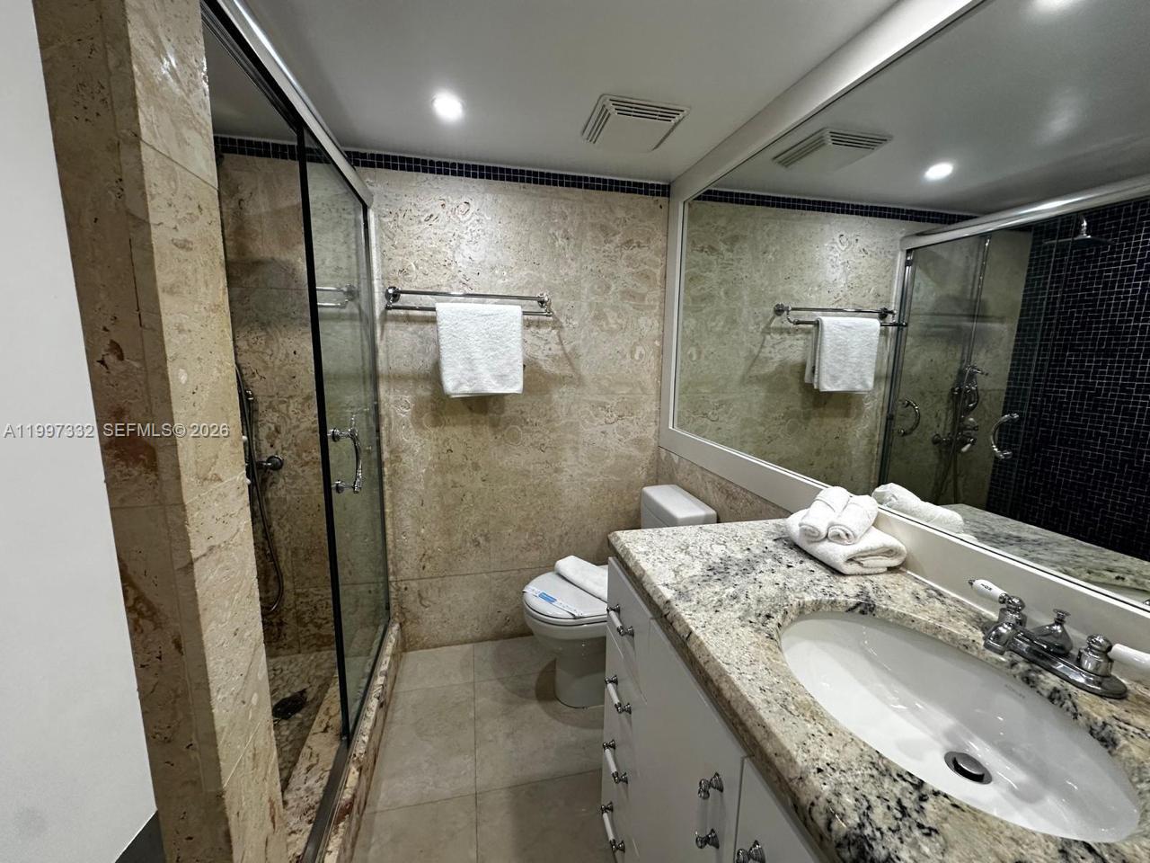 5225 Collins Avenue 614 Property Photo 4