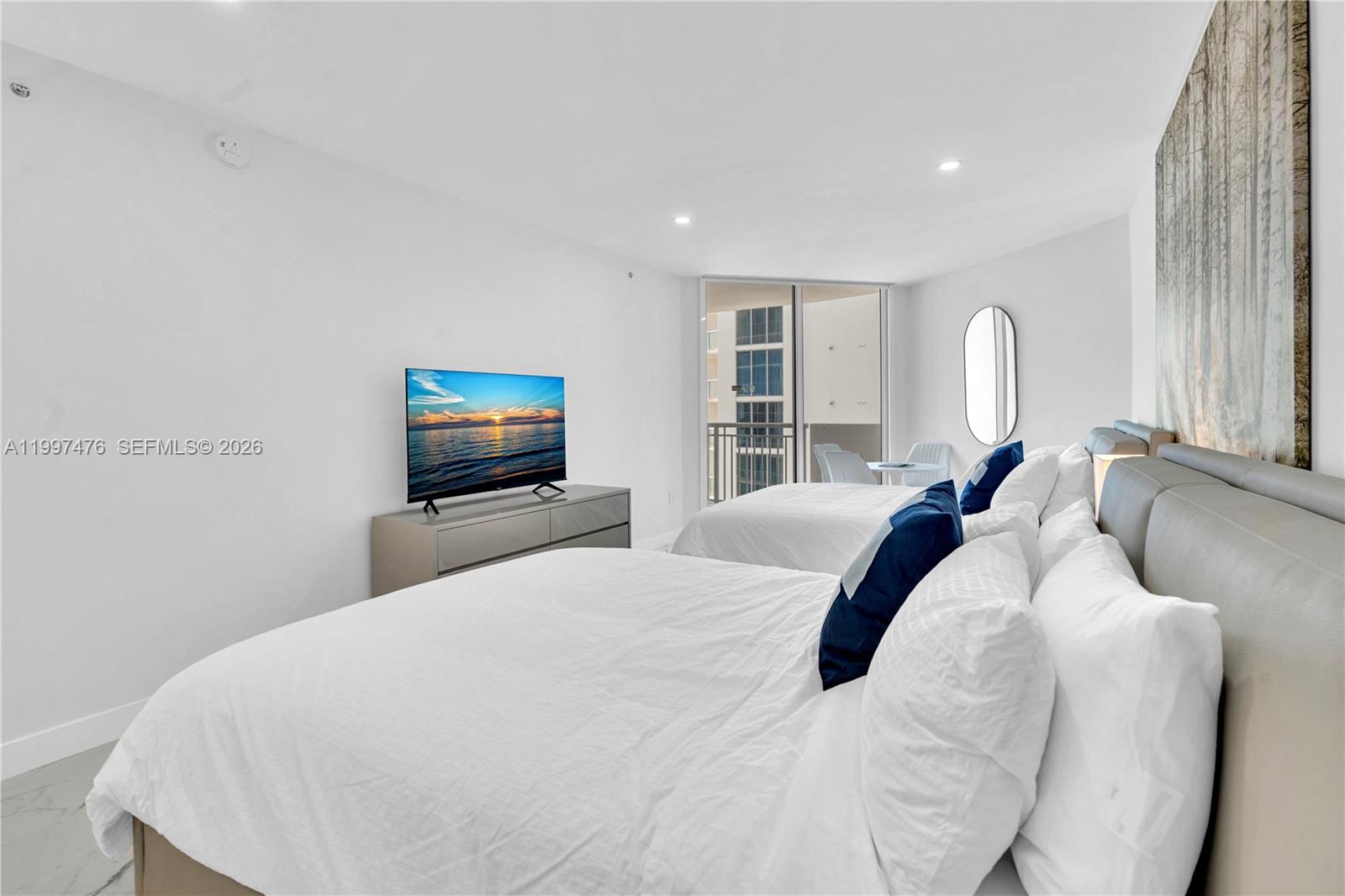17375 Collins Avenue 1703 Property Photo 8