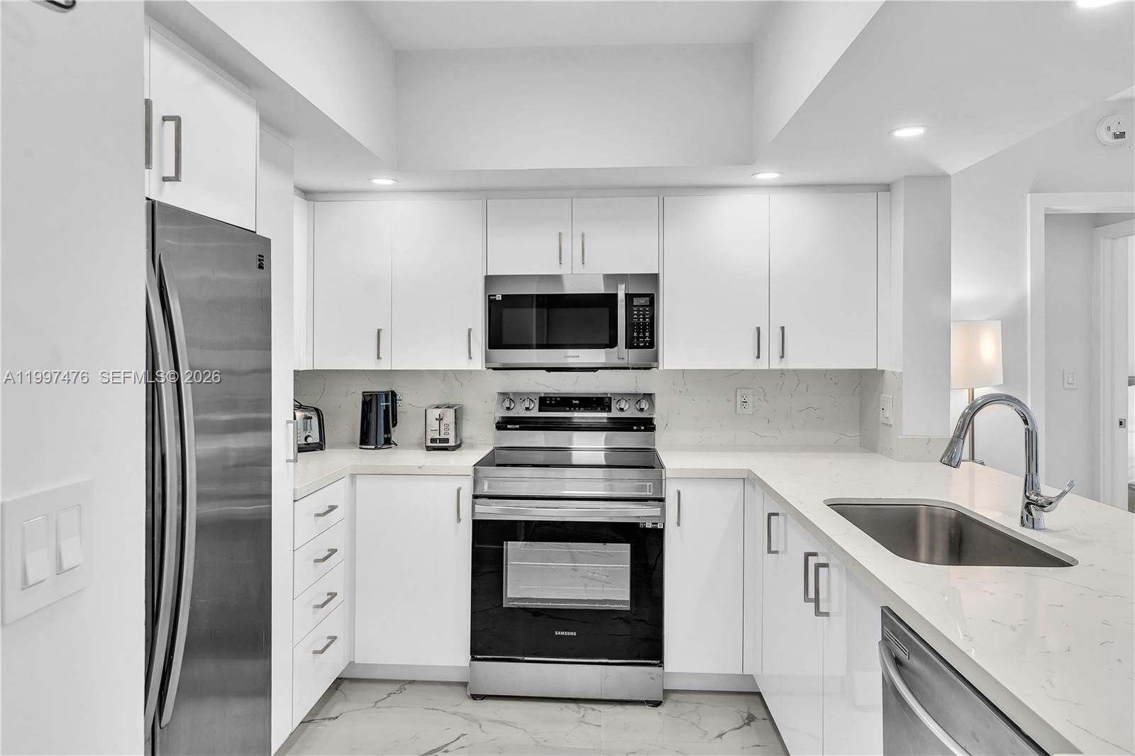 17375 Collins Avenue 1703 Property Photo 44