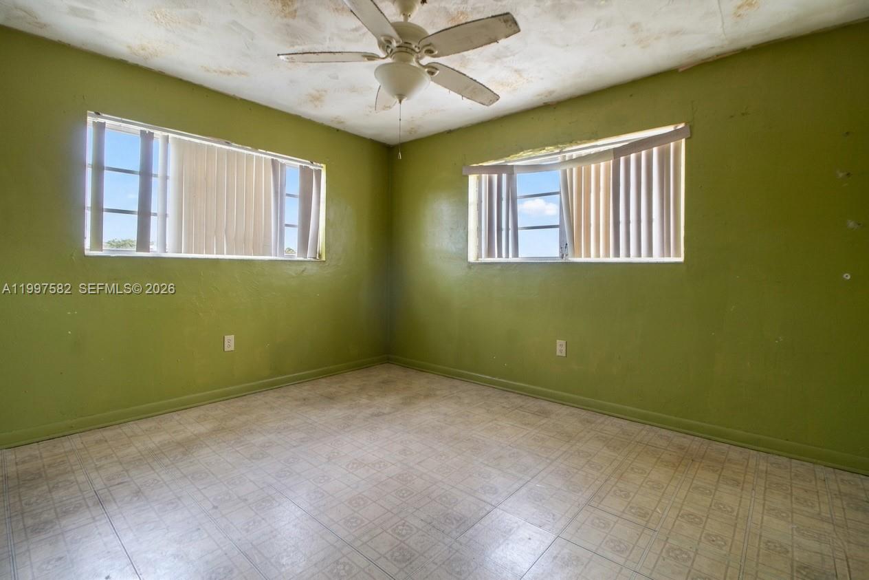 3421 Nw 176th Street Property Photo 5