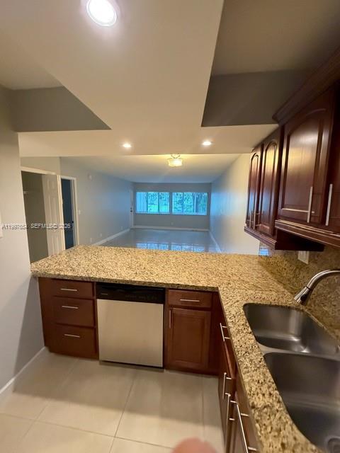 100 Lakeview Drive 115 Property Photo 3
