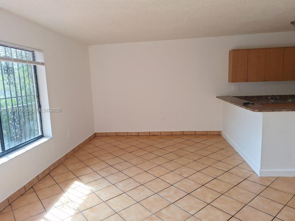 A11997905 Property Photo 4