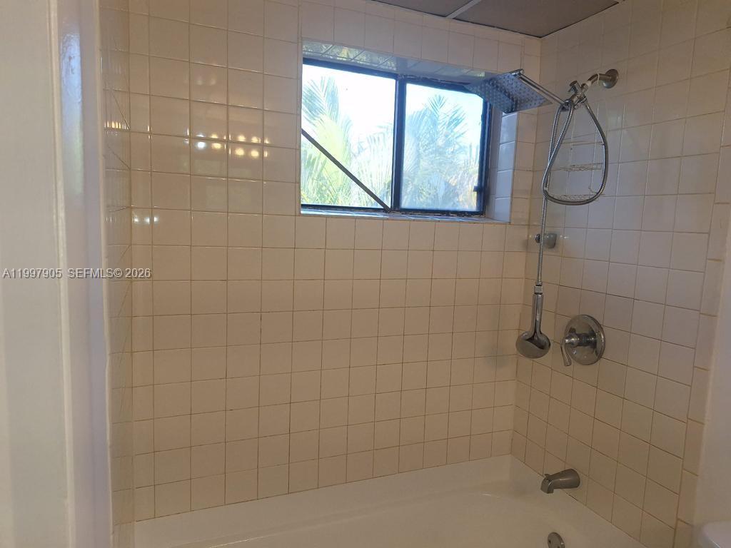 A11997905 Property Photo 5