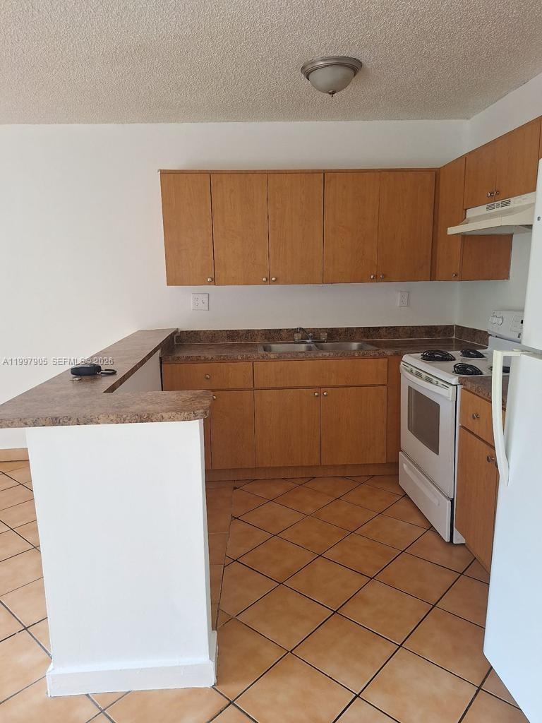 A11997905 Property Photo 8