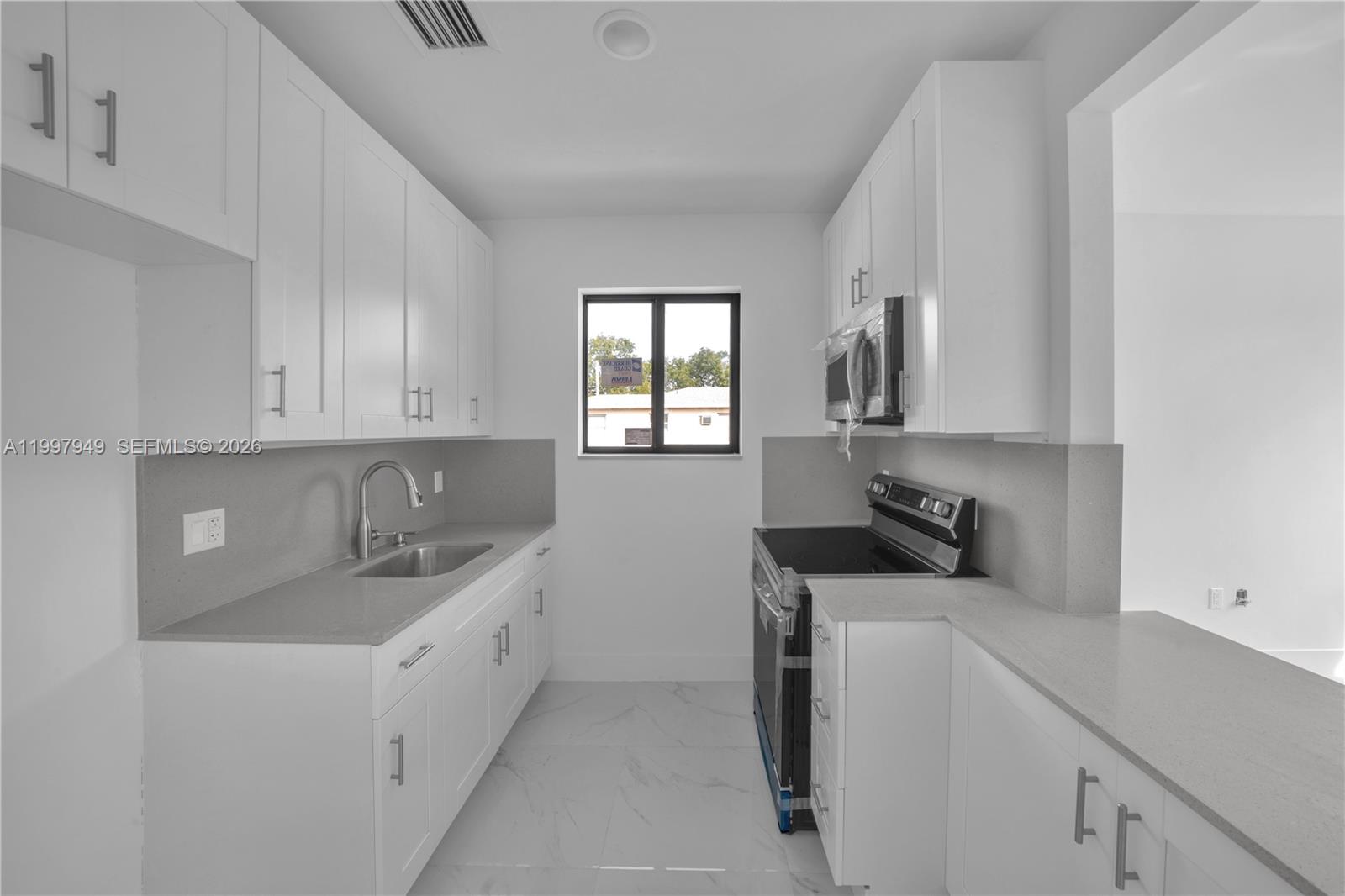 450 Beacom Boulevard Property Photo 7