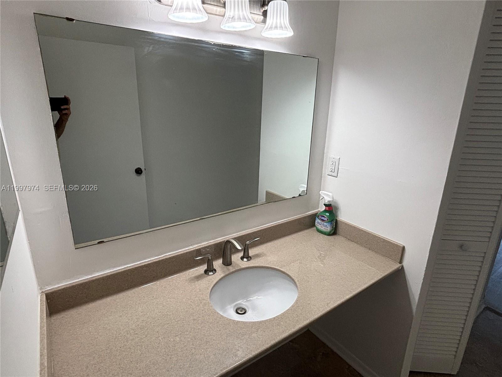 10854 N Kendall Drive 316 Property Photo 8