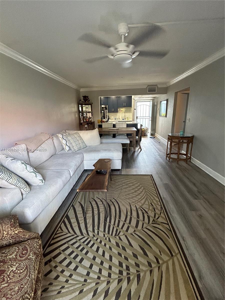725 Hummingbird Way 212 Property Photo 6