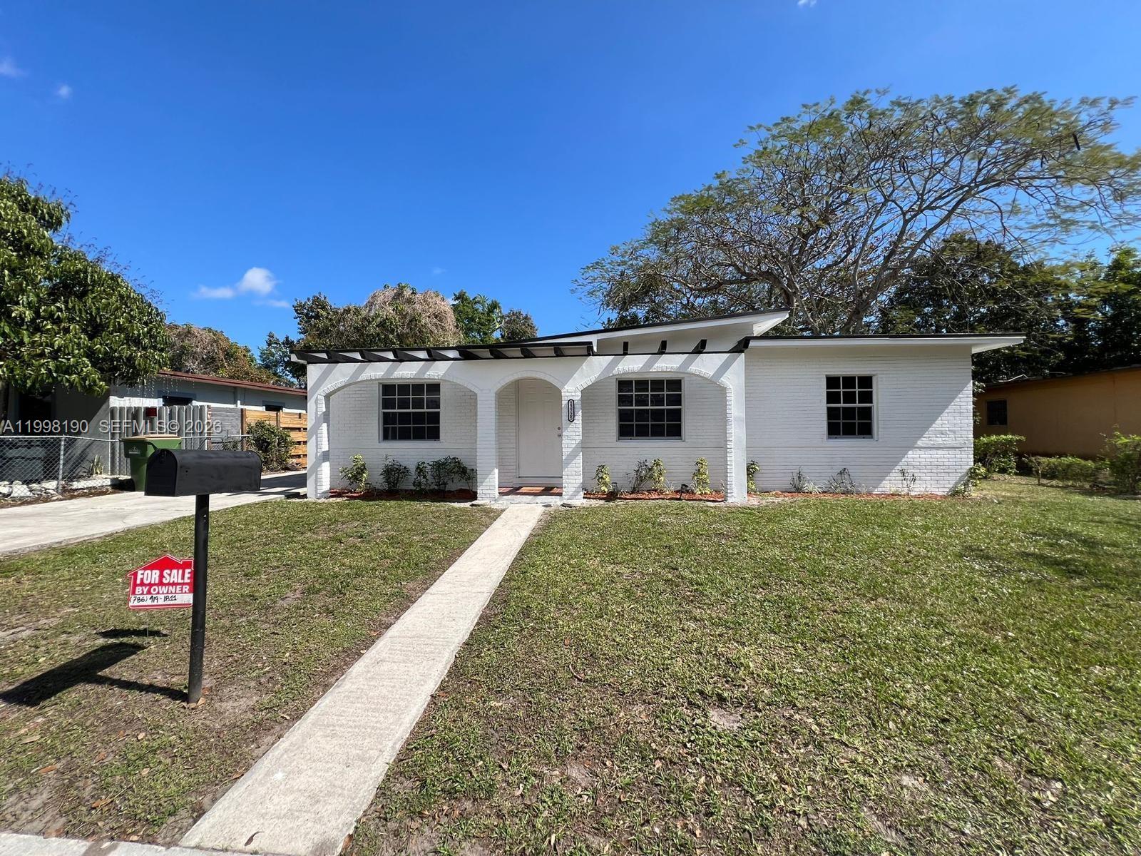 A11998190 Property Photo 3