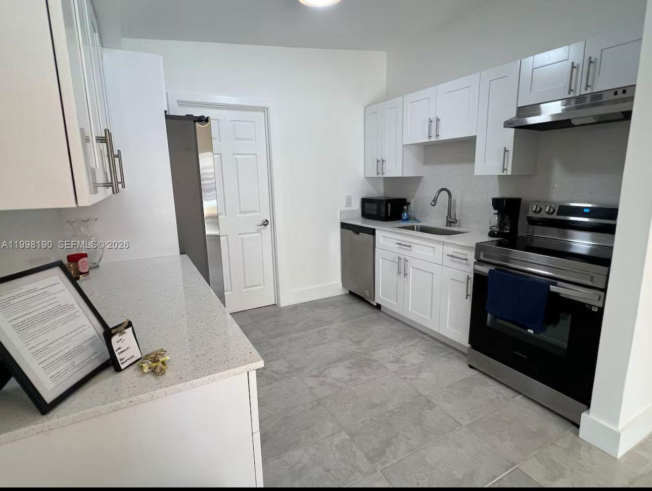 A11998190 Property Photo 8