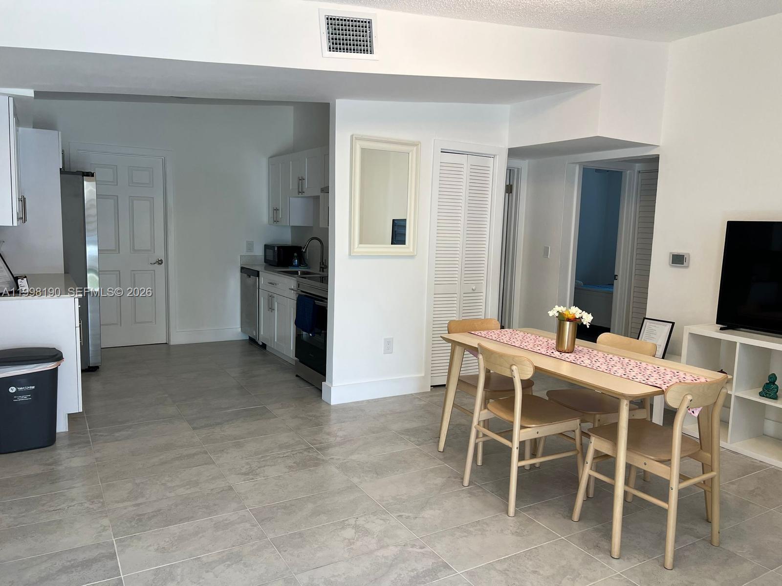A11998190 Property Photo 22