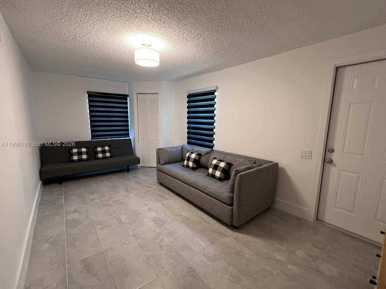A11998190 Property Photo 23
