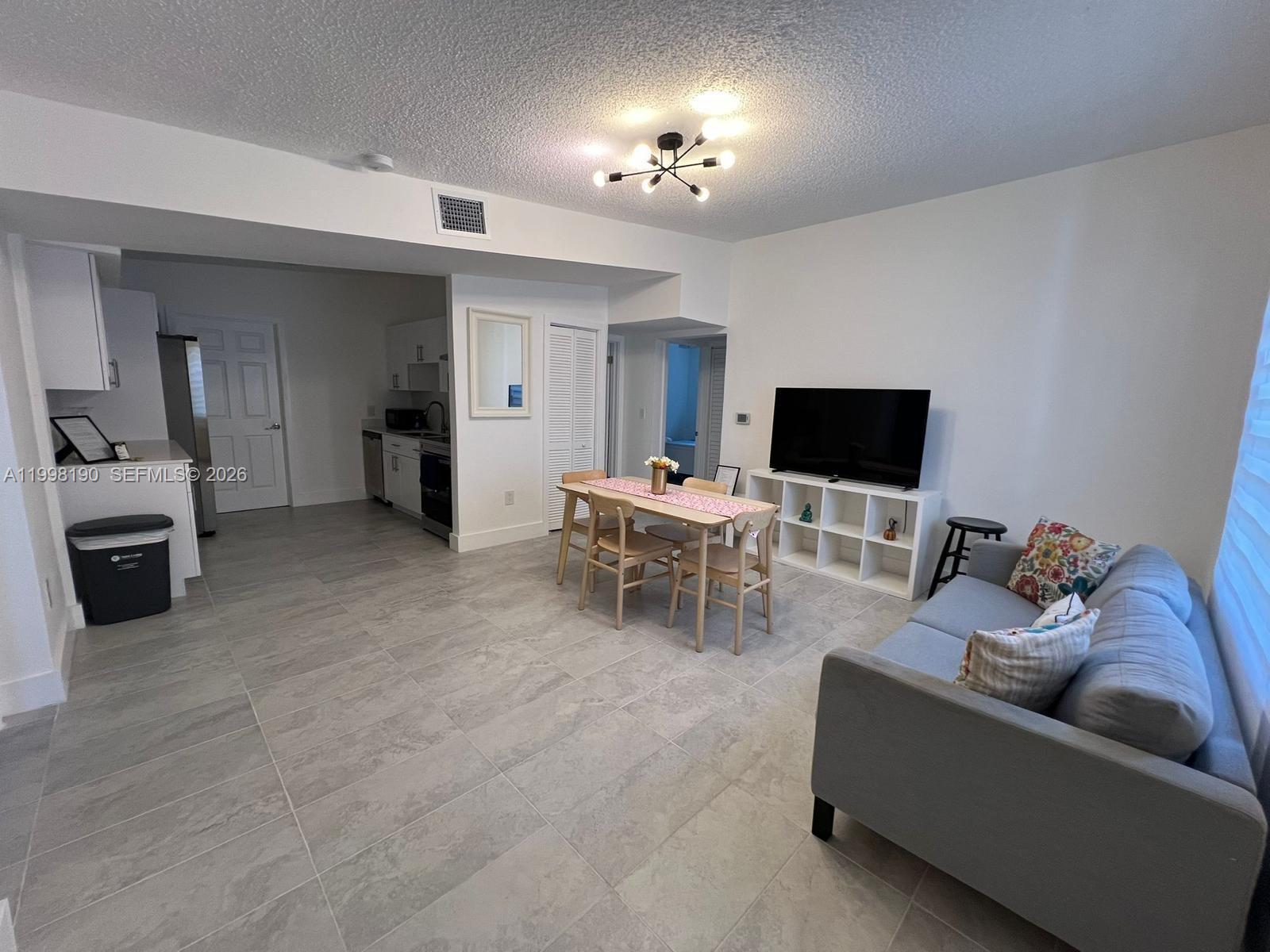 A11998190 Property Photo 25