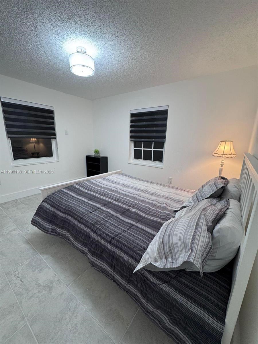 A11998190 Property Photo 27
