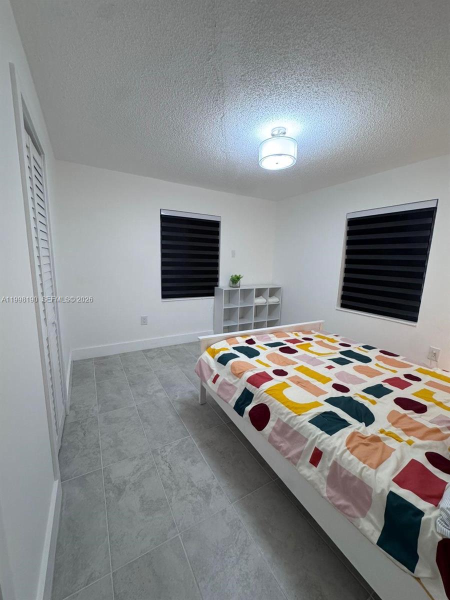 A11998190 Property Photo 28