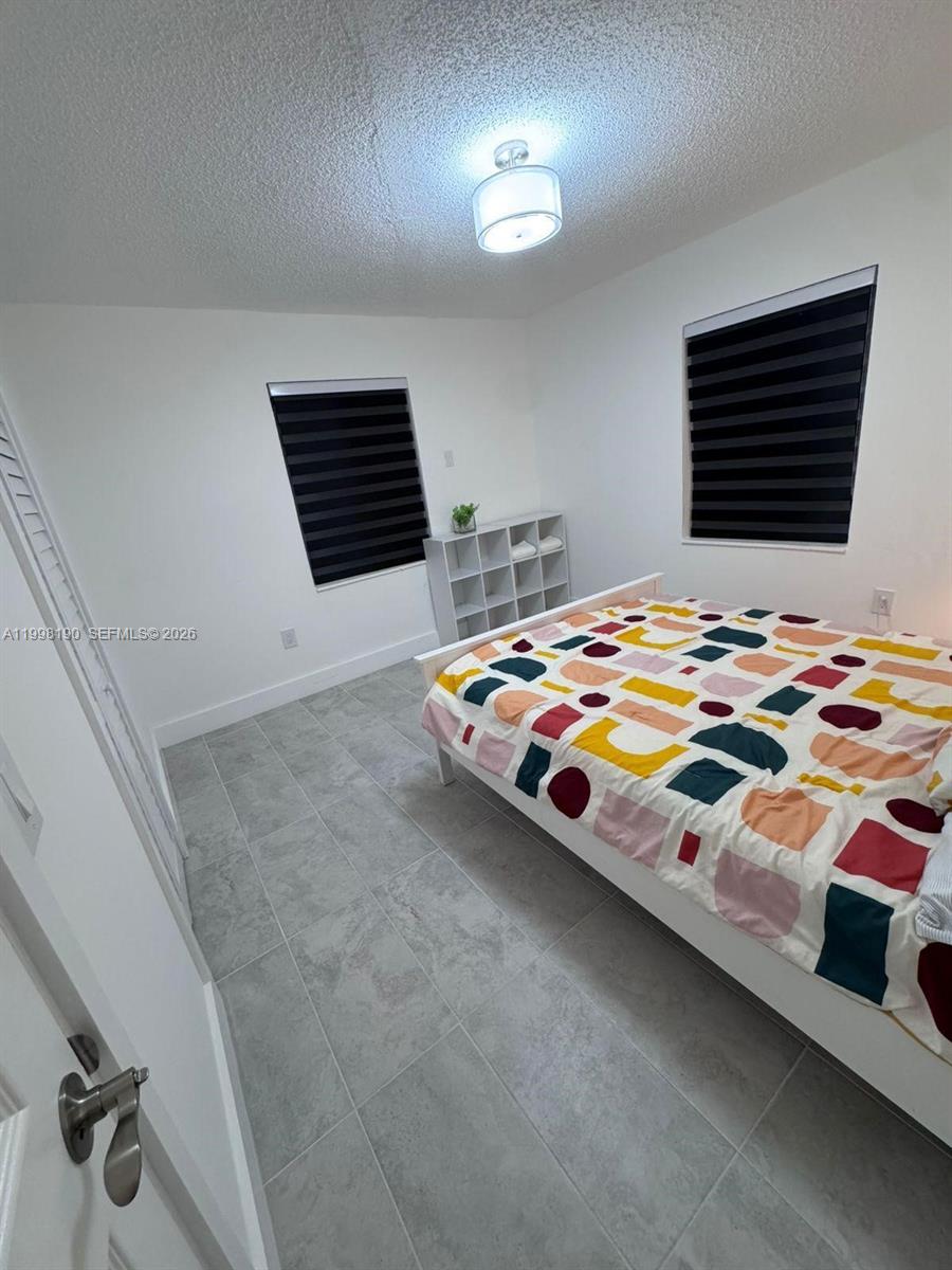 A11998190 Property Photo 33