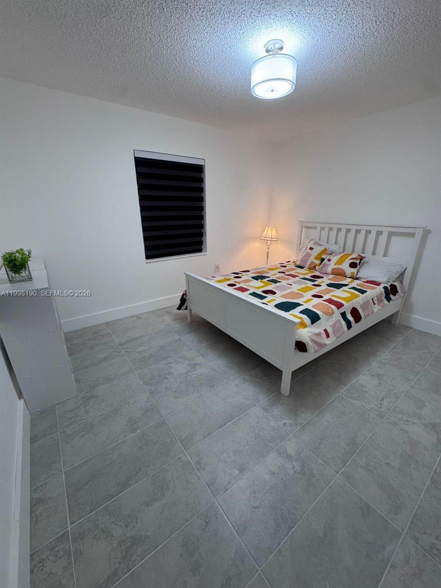 A11998190 Property Photo 34