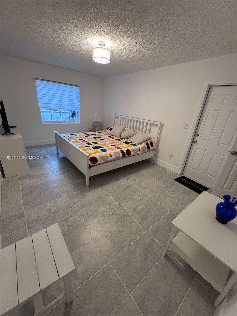 A11998190 Property Photo 36