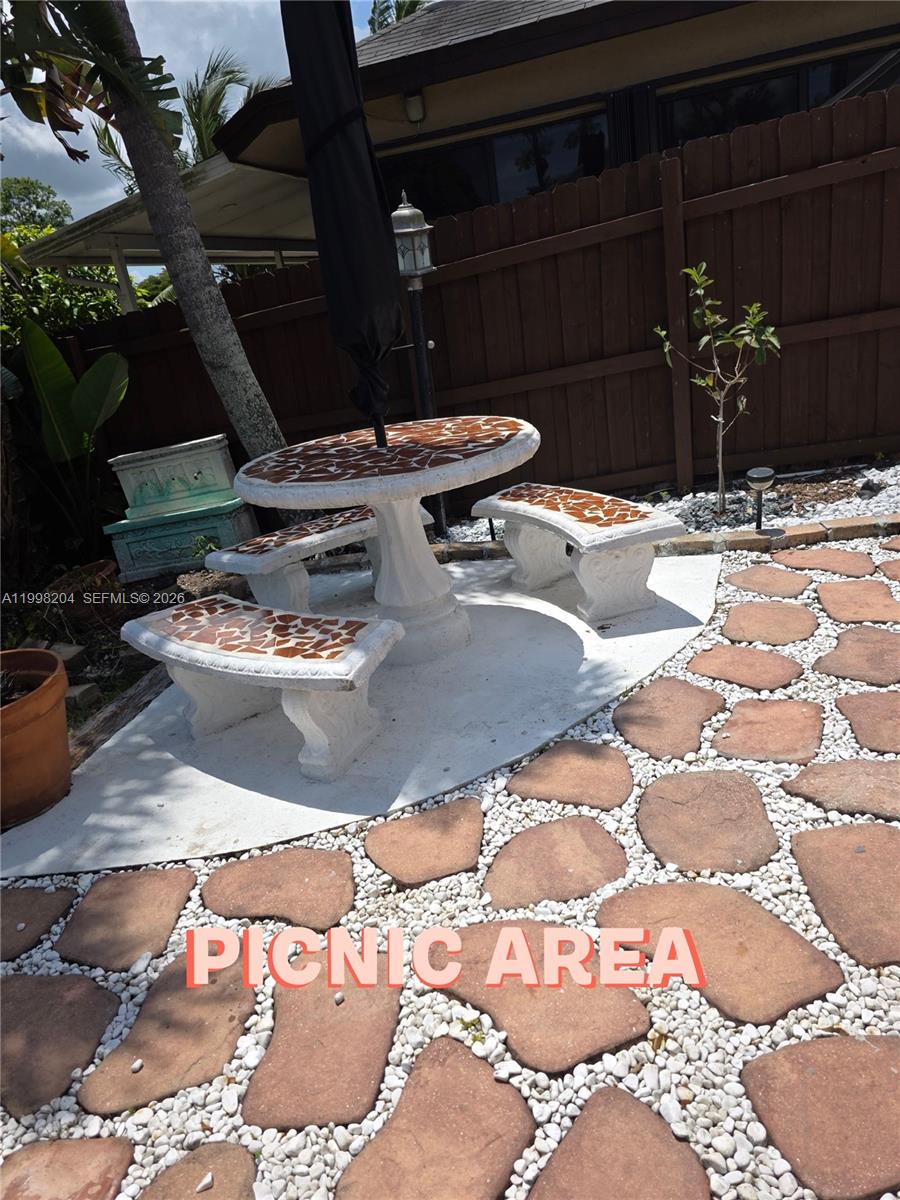 1350 S Fieldlark Lane Property Photo 16